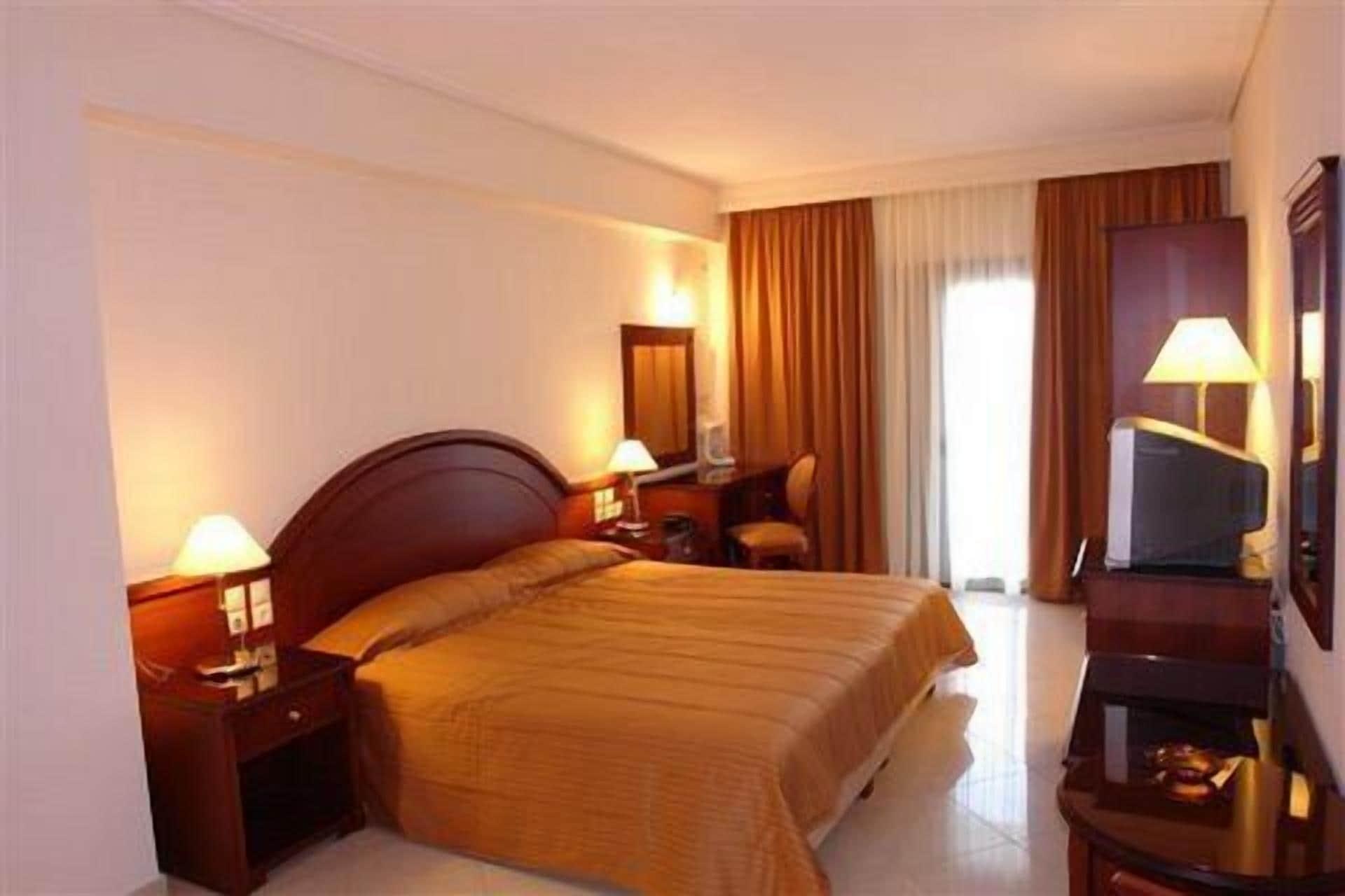 Europa Beach Hotel Галаксиди Экстерьер фото