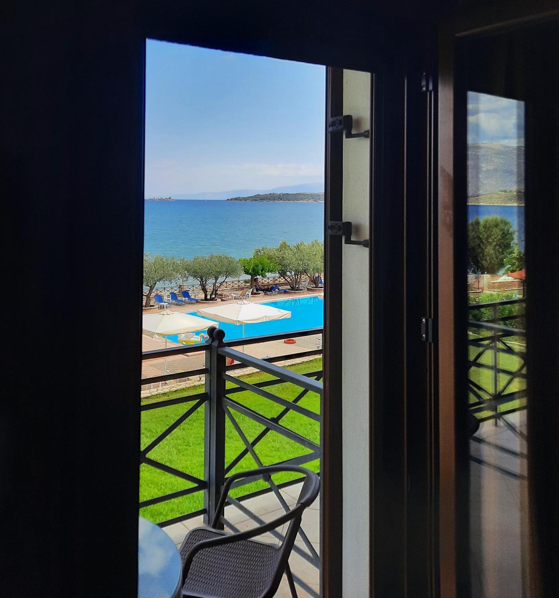Europa Beach Hotel Галаксиди Экстерьер фото