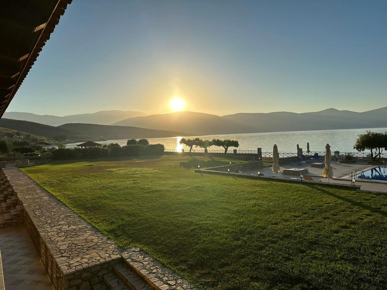 Europa Beach Hotel Галаксиди Экстерьер фото